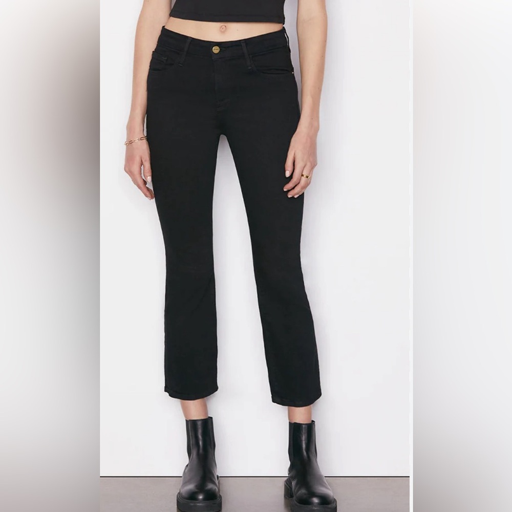 SUPER STRETCH DENIM | HIGH RISE
BOOTCUT | CROP LENGTH